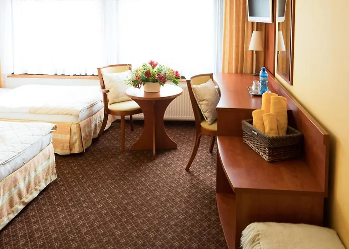 Astra Tajemniczy Ogrod 2* Познань