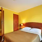 Astra Tajemniczy Ogrod 2* Poznan