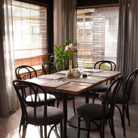 Restauracja Tajemniczy Ogród 2*