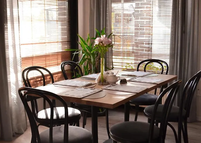 Restauracja Tajemniczy Ogród 2*