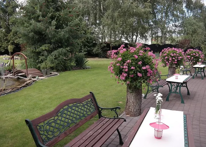 Hotel Astra Tajemniczy Ogrod Poznan