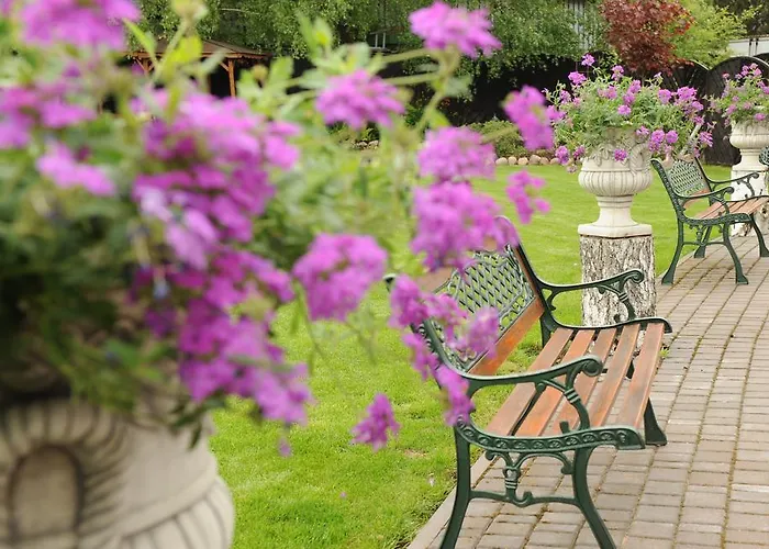 Hotel Astra Tajemniczy Ogrod 2*