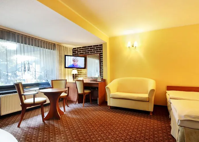 Astra Tajemniczy Ogrod Otel Poznan