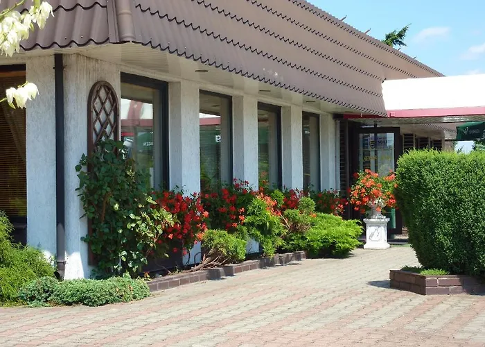 Astra Tajemniczy Ogrod Hotel 2*